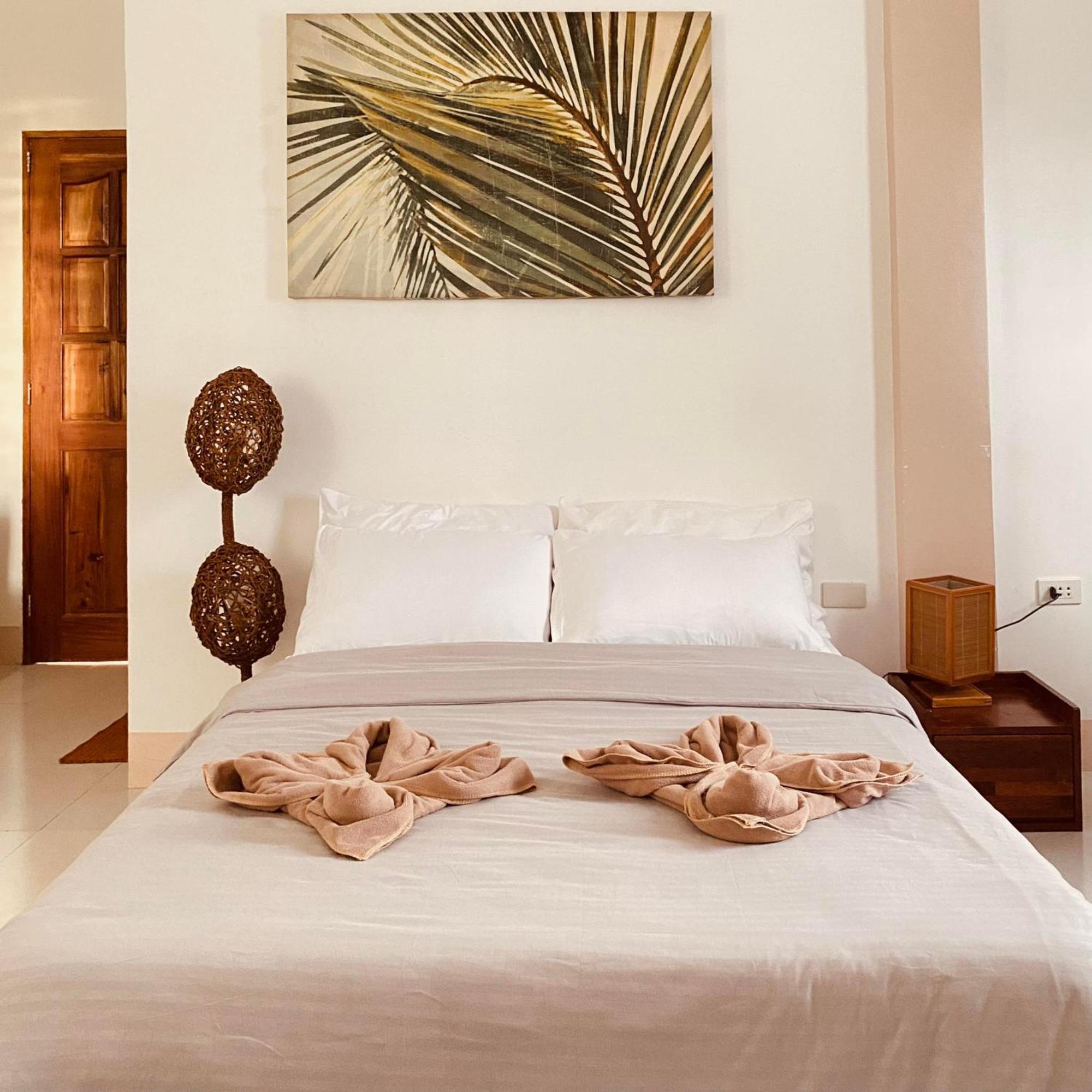 Abihon Hoferhaus Mactan Guesthouse Lapu-Lapu City Exterior photo
